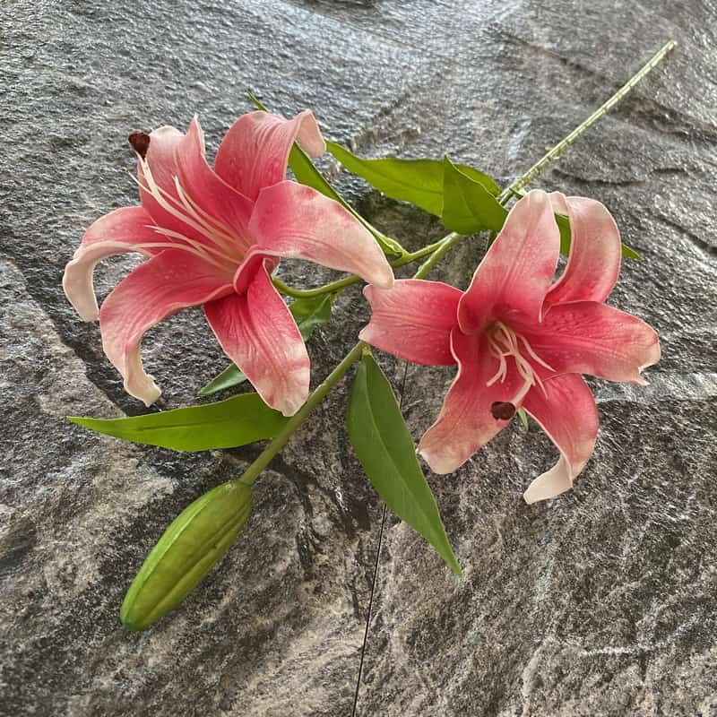 Artificial Lily Flowers for Bridal Handheld Bouquet 9 Artificial Lily Flowers for Bridal Handheld Bouquet 10