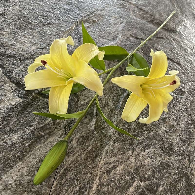Artificial Lily Flowers for Bridal Handheld Bouquet 8 Artificial Lily Flowers for Bridal Handheld Bouquet 11
