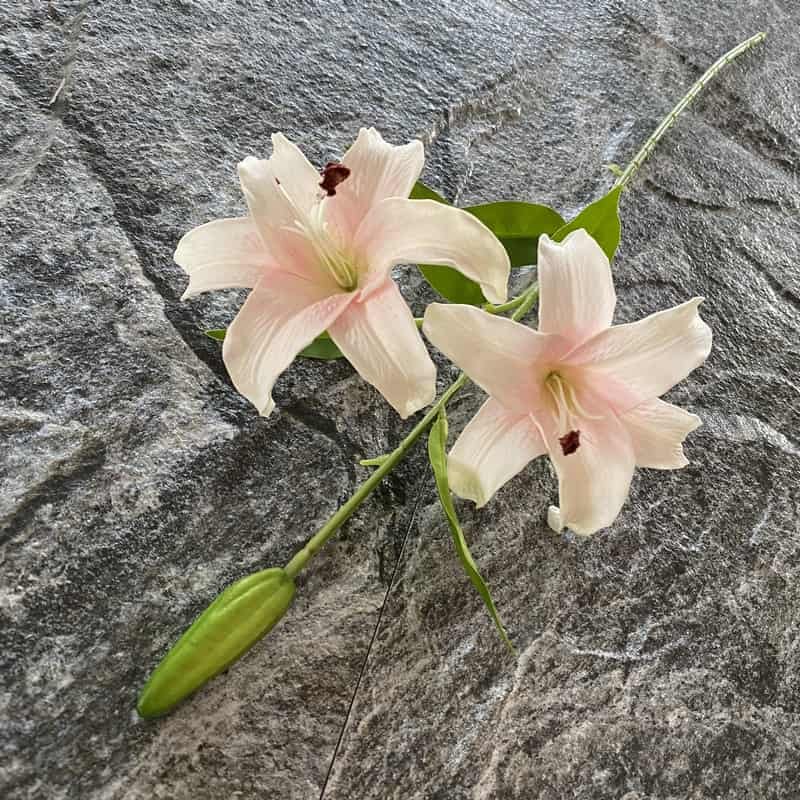 Artificial Lily Flowers for Bridal Handheld Bouquet 7 Artificial Lily Flowers for Bridal Handheld Bouquet 12