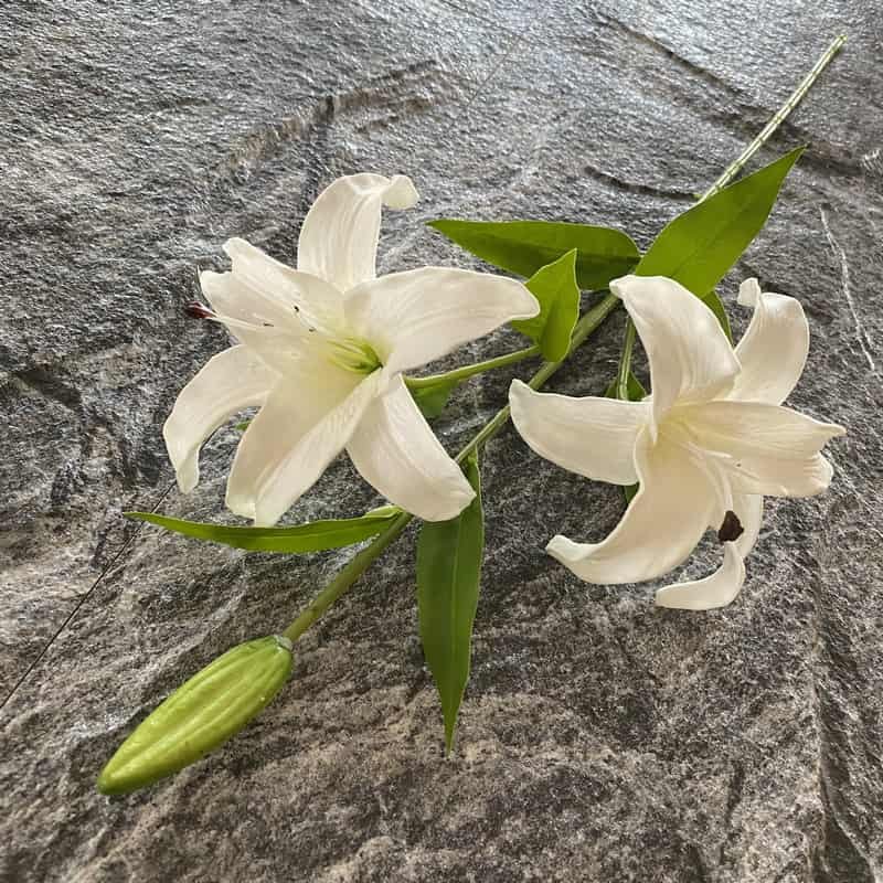 Artificial Lily Flowers for Bridal Handheld Bouquet 11 Artificial Lily Flowers for Bridal Handheld Bouquet 8