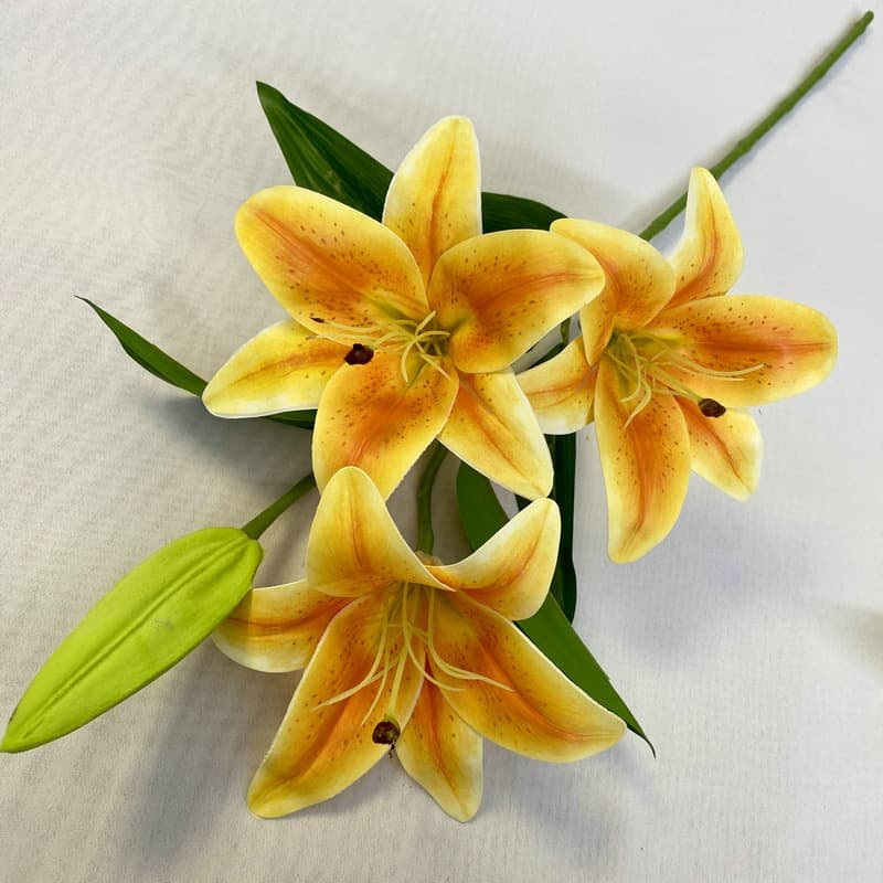 Silk Lily Flowers for Wedding Centerpiece Decoration 4 Silk Lily Flowers for Wedding Centerpiece Decoration 12