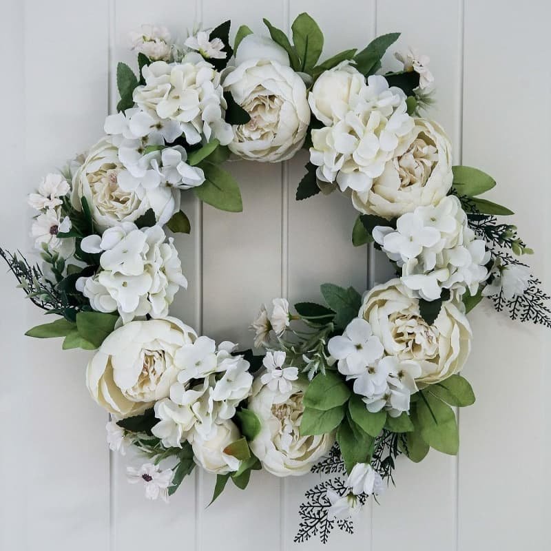 Artificial Wreaths Wholesale – Premium Decorative Floral Wreaths 6 Faux floral wreath as spring-themed home decoration
