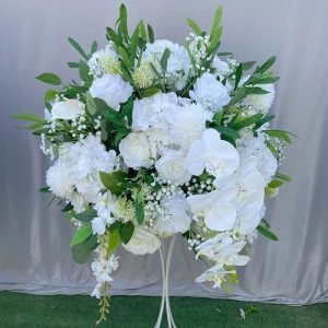 Artificial flower bouquet for indoor dining tables