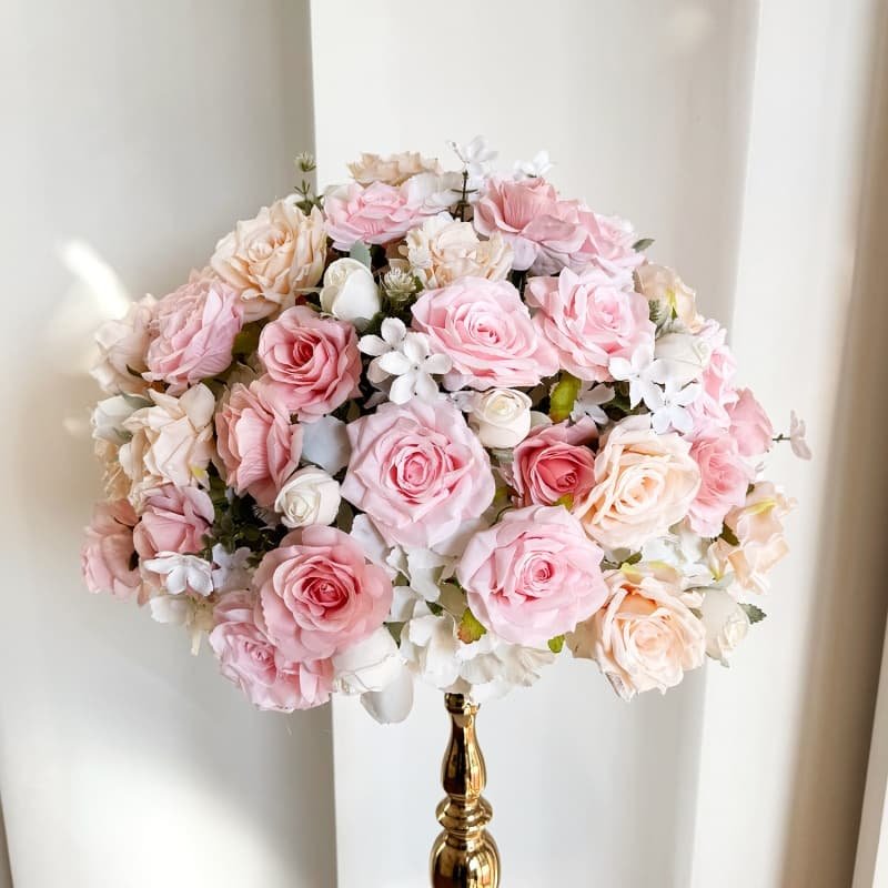 Silk Flower Arrangements Centerpieces for Wedding Table 24 Wedding table centerpiece with artificial flowers in a romantic style