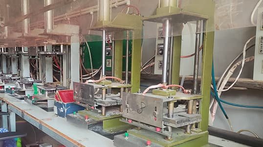 Home 6 Large-scale production facility for high-quality artificial flower wall panels, ready for B2B wholesale